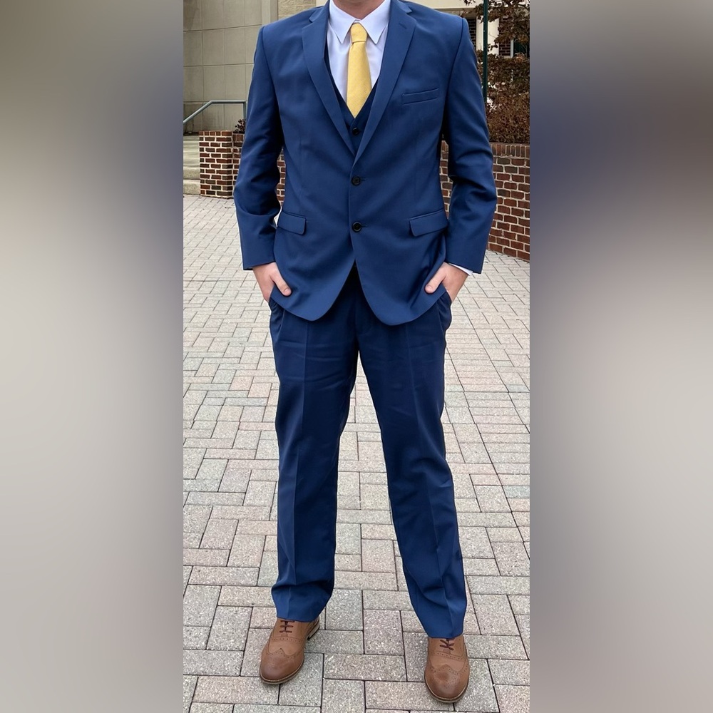 Jackson James suit